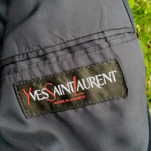 Yves St. Laurant Vintage 1960's Men's Blue Velvet Dinner Smoking Jacket LIKE NEW - Picture 7 of 12